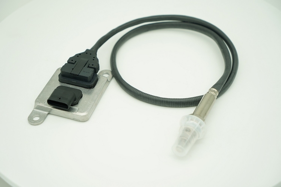메르세데스 벤츠 GLA200 GLA260 A-180 A-260 B-180을 위한 A0009053603 5WK96683D 8 전선 nox 센서 후방